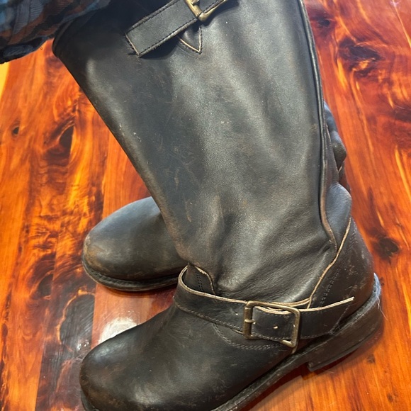 Freebird Crosby - Picture 3 of 5